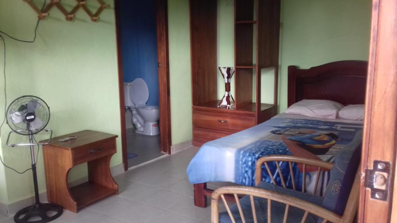 Hostal Tena Naui Exterior foto
